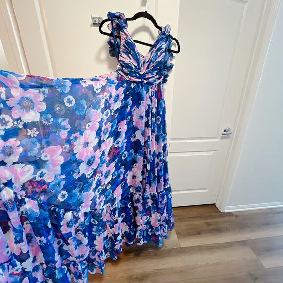 Mac Duggal Floral Cutout Gown - Picture 6 of 13